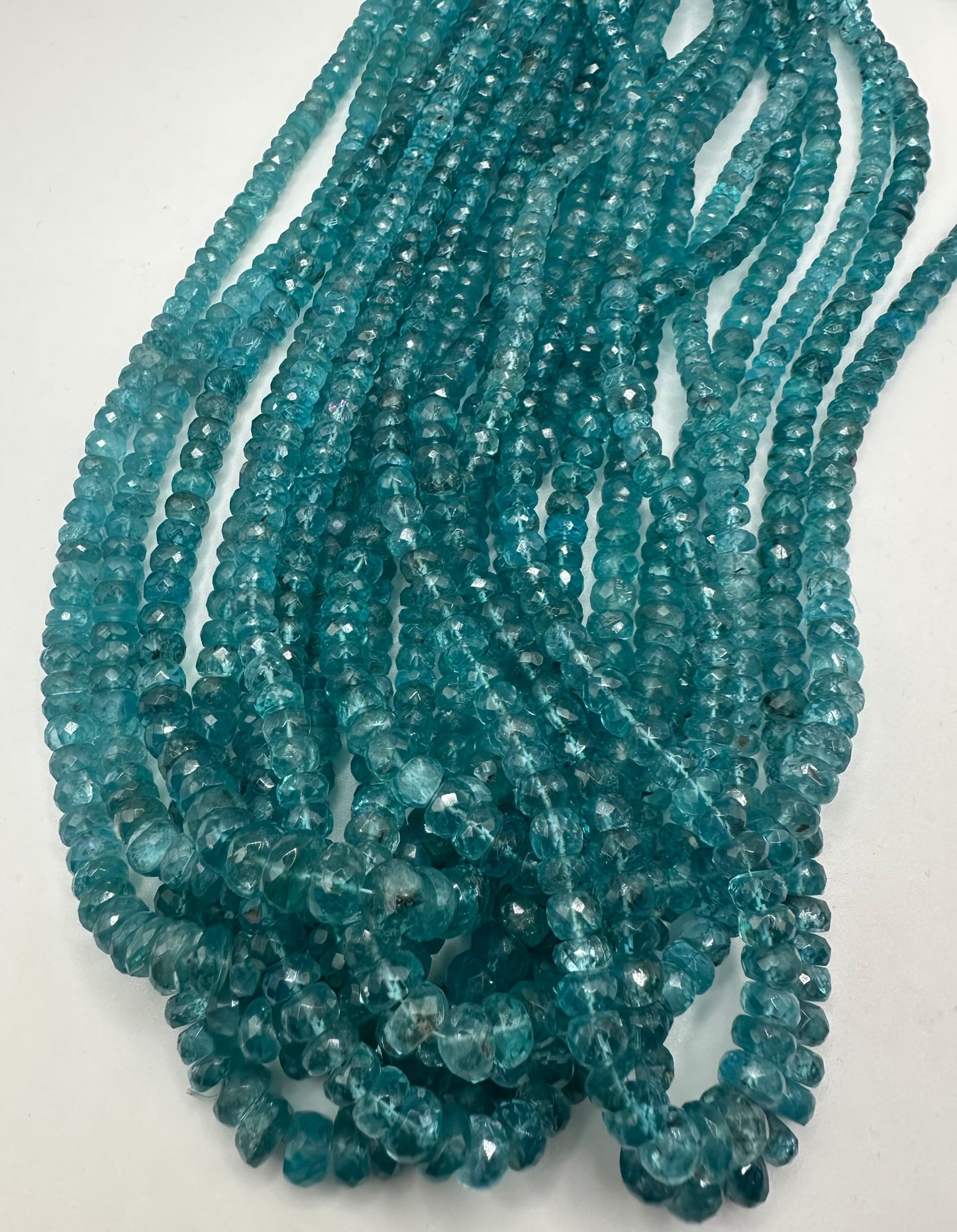 Apatite facetted roundel