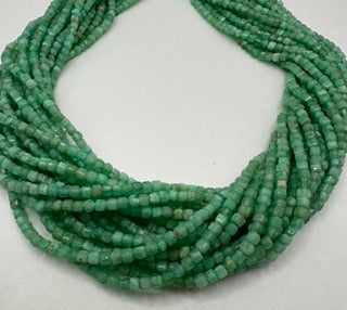 chrysoprase facetted cube 3mm