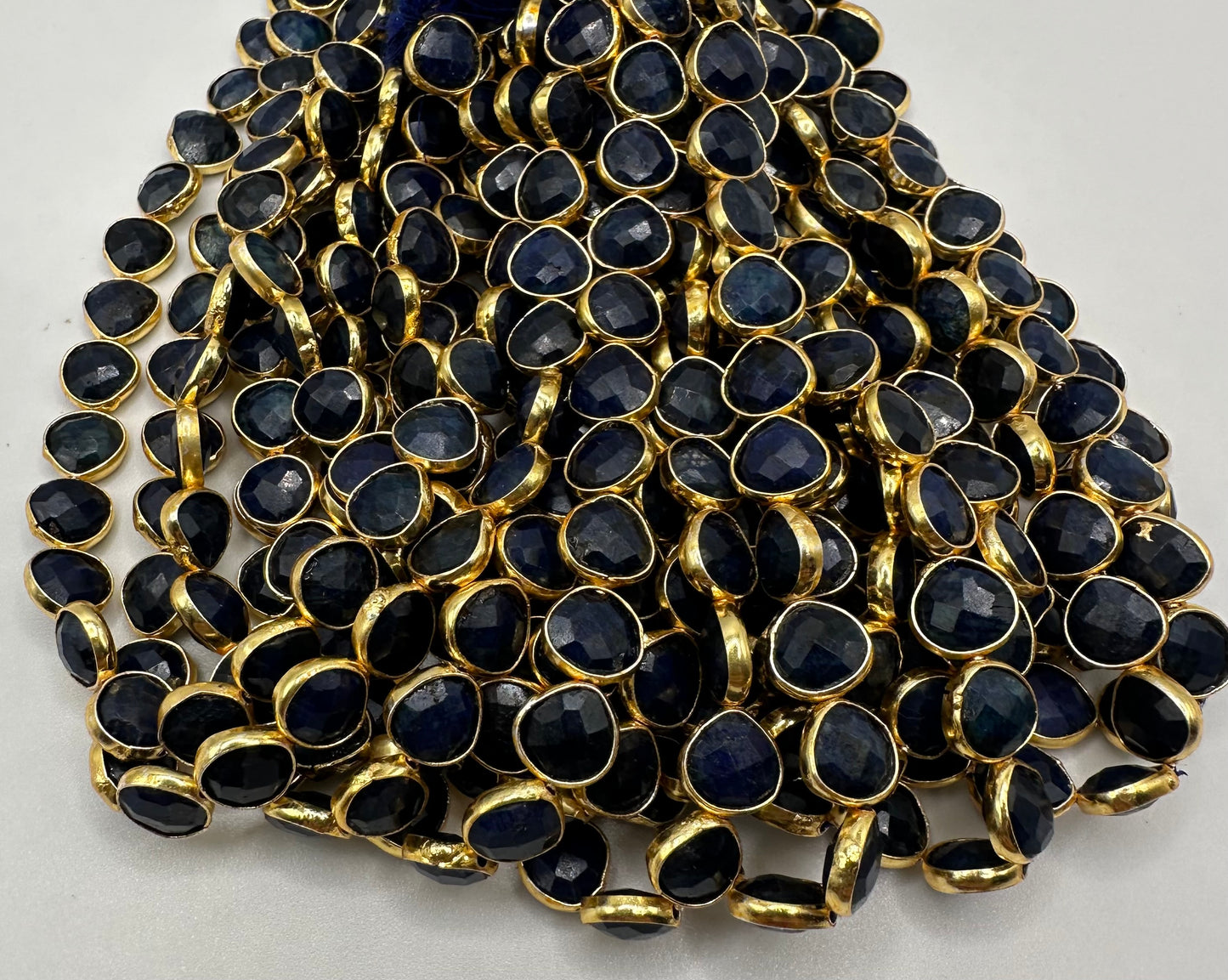 Sapphire facetted heart 7mm