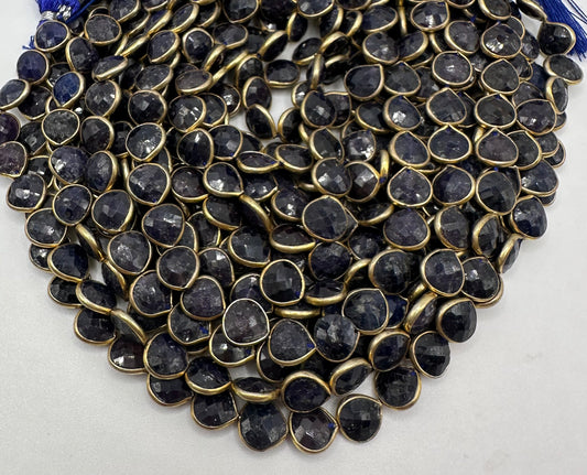 Blue sapphire facetted heart