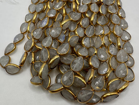Rainbow moonstone pear