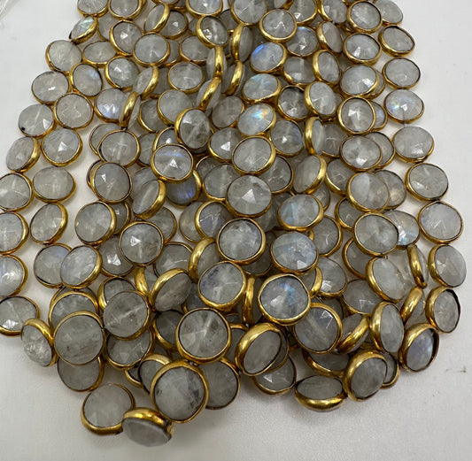 Rainbow moonstone coin facetted coin