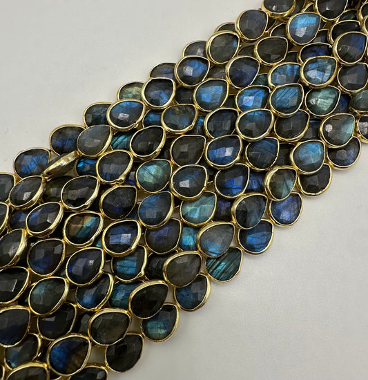 Labradorite facetted pear