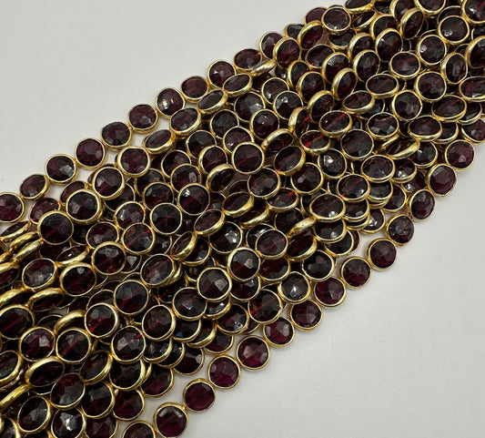 Garnet facetted coin