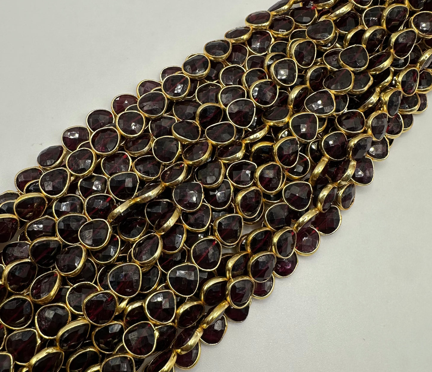 Garnet facette heart bezel