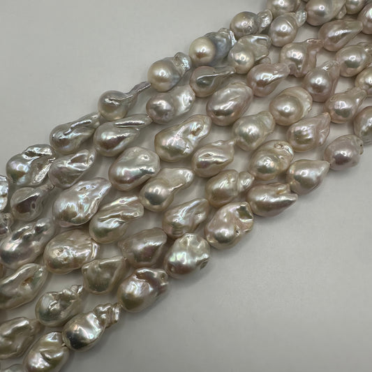 fresh water Baroque pear