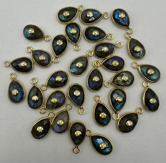 labradorite facetted pear 8x12mm 925 Vermeil bezel with 1.5CZ pendent sell by piece.