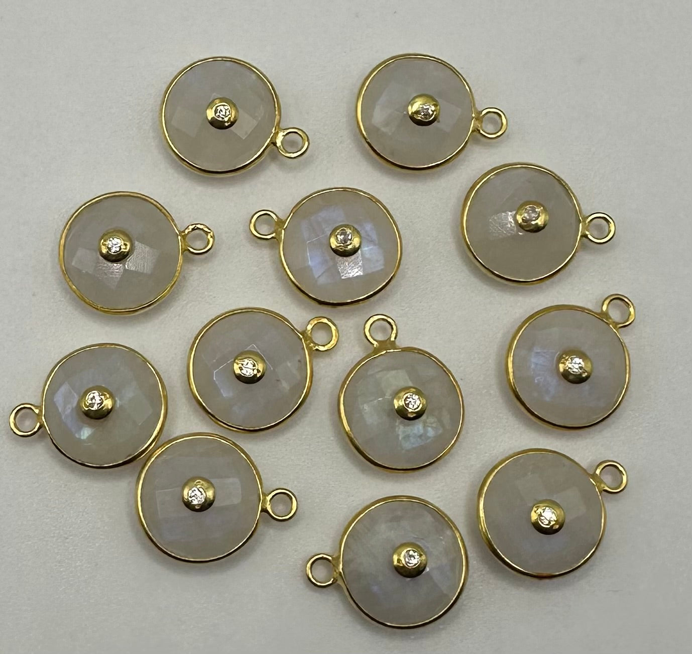 Rainbow moonstone 925 Vermei bezel with CZ pendent