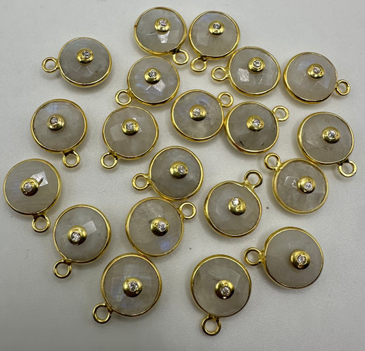 Rainbow moonstone 10mm 925 Vermeil bezel with 1.5CZ pendent